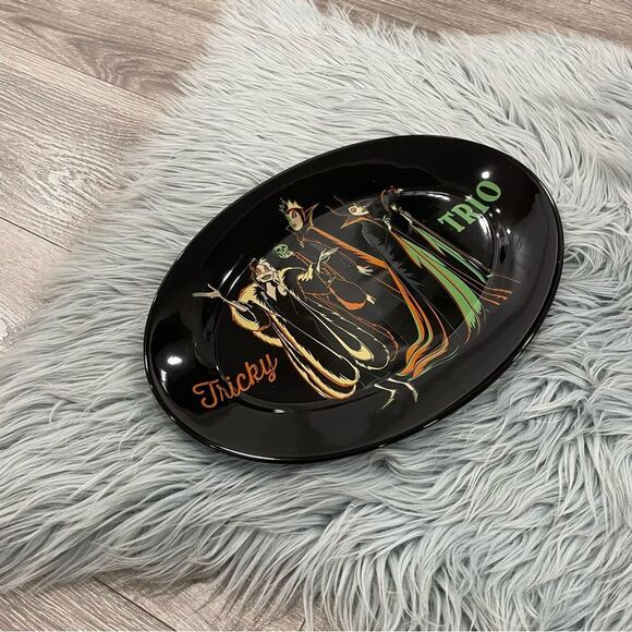 NWOT DISNEY ZRIKE BRANDS villains tricky trio oval plate in black - Picture 10 of 10
